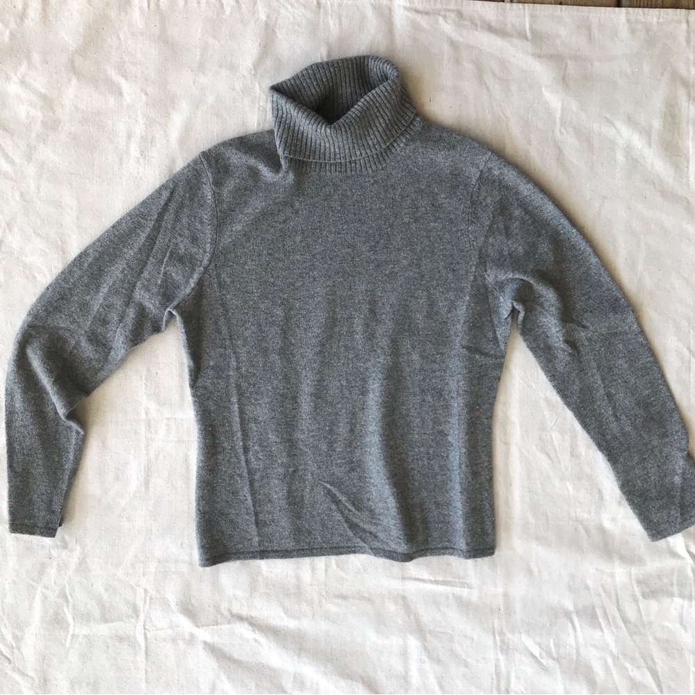 Peck & Peck Cashmere Turtleneck Sweater Size M